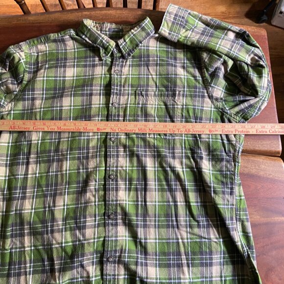 Eddie Bauer Green Tan Plaid Flannel Sz XL Grunge Skate Cozy Fall Relaxed Fit - Picture 11 of 11